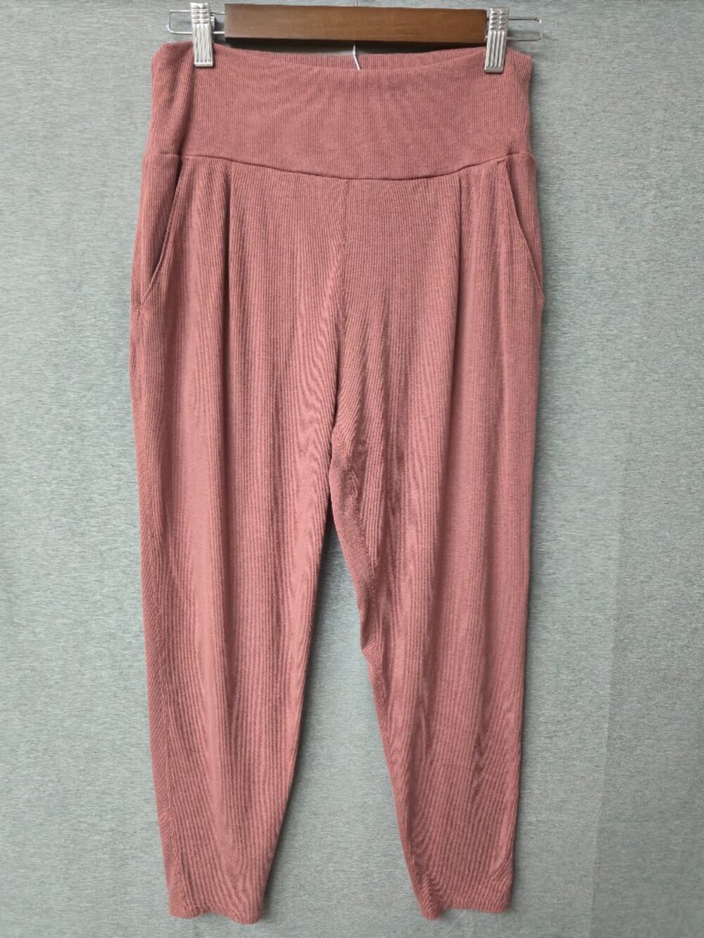 Vuori Pants Pose At Ease Rosewood Heather Pink Ribbed Joggers Size XS Athleisure